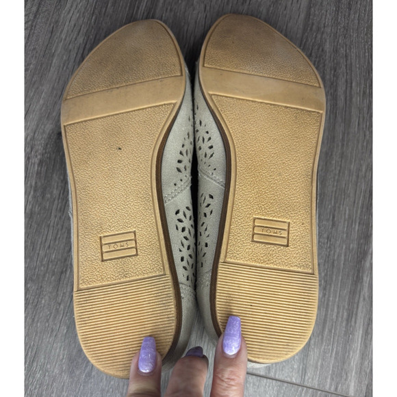 TOMS Jutti Ballet Flats 6.5 Taupe Perforated Slip On Comfort Walking Shoes - Picture 6 of 9